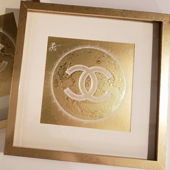 💖One Authentic CHANEL Ltd Ed Box Sleeve framed in 12x12 Luxe Gold Display Case - Picture 6 of 11
